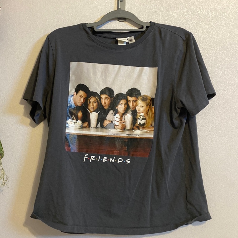 Graphic tee